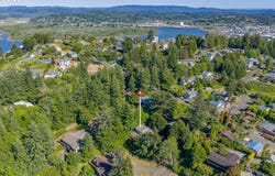 910 N 8TH St, CoosBay, OR 97420