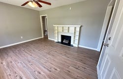 11 Pendleton St, Baxley, GA 31513