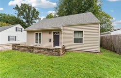 2143 Hillside Street, Cuyahoga Falls, OH 44221