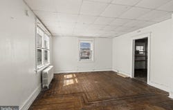 392 AVON Road, UPPER DARBY, PA 19082