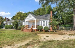 102 W Farley Avenue, Laurens, SC 29360