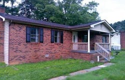 211 Evans Rd, Jacksboro, TN 37757
