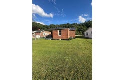 309 Brown Bottom Ln, Cedar Bluff, VA 24609