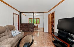 19 Skyland Ave, Wanaque Boro, NJ 07420-1555
