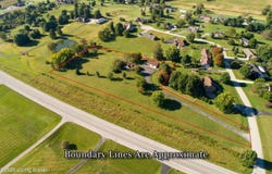 25 Valleyview Dr, Fisherville, KY 40023