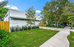 326 NW 40th St, Miami, FL 33127