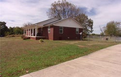 700 N Main ST, Coal Hill, AR 72832