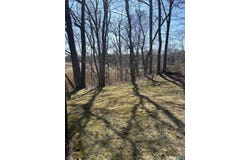 9 Sandy Brook Road, Clinton, CT 06413