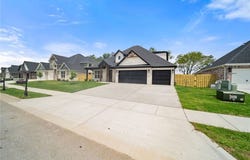 1330 Josephine Drive, Centerton, AR 72719