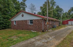 79 Blueberry Hill Rd, Campton, KY 41301