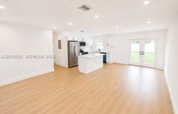 1870 NE 154th Ter, North Miami Beach, FL 33162