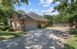725 Big Horn Trail, Crowley, TX 76036