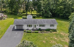 244 Farmview Drive, Macedon, NY 14502