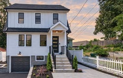 8 Guild St, Medford, MA 02155