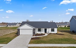 1436 Marsh Deer Run, Huntertown, IN 46748