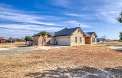 8 Valley View, Uvalde, TX 78801