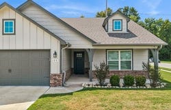 1801 E Winston Street, Broken Arrow, OK 74011