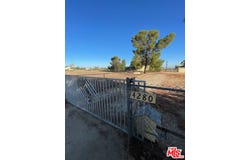 4280 Solano Rd, Phelan, CA 92371