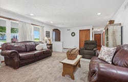 511 N Grove Street, Colfax, IL 61728