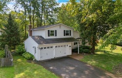 8027 Thyme Circle, Liverpool, NY 13090