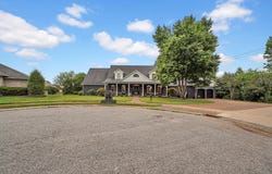 2346 Balmoral Dr., Henderson, KY 42420
