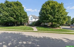 2611 N 159 Street, Omaha, NE 68116