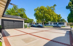 15829 Tupper St, Los Angeles, CA 91343