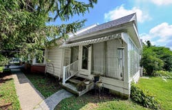 319 E 8th Street, Mount Carmel, IL 62863