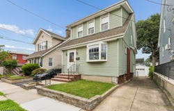 30 Bremond St, Belleville Twp., NJ 07109-2735