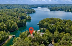 321 Wake Robin Drive, Sunset, SC 29685
