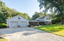 2360 FEATHERS CHAPEL Dr, Somerville, TN 38068