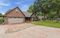 61 Hummingbird Lane, Eufaula, OK 74432