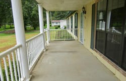 61 LOONEY LOOP, SYLACAUGA, AL 35151