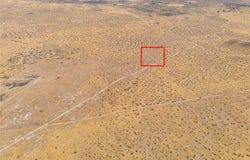 Avenue O-12, Black Butte, CA 93591