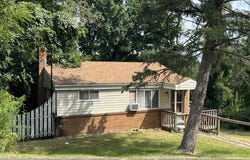 42 Grace St, Stowe Twp, PA 15136