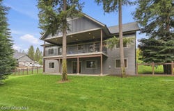 11614 N Waterford Loop, Hauser, ID 83854