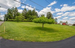 Moreland Drive, Coraopolis, PA 15108