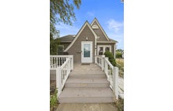 720 S Grand Ave, Lyons, KS 67554