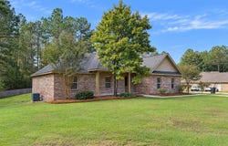 51 Southfork Dr, Petal, MS 39465