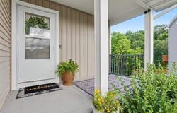 408 Ryan Circle NE, Mitchellville, IA 50169