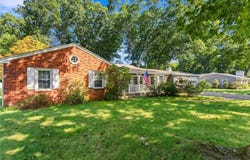 95 Thomas Leighton Boulevard, Cumberland, RI 02864