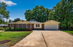 121 N Chilton Crescent, Lagrange, GA 30240
