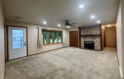 300 Kofmehl Drive, Holstein, IA 51025