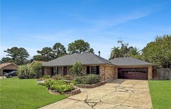 834 CROSS GATES Boulevard, Slidell, LA 70461