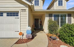 1876 W Hayward Street, Hanford, CA 93230