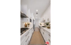 441 N Oakhurst Dr, Beverly Hills, CA 90210