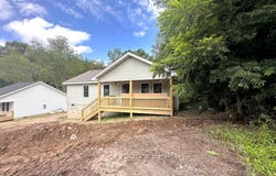 66 GOFF RD, OAK HILL, WV 25901
