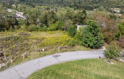 77 Ridgewood Drive, Cecil, PA 15057