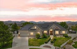 316 E AZURE Cir S, Draper, UT 84020