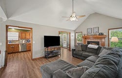 1108 E 18th Street, Kearney, MO 64060